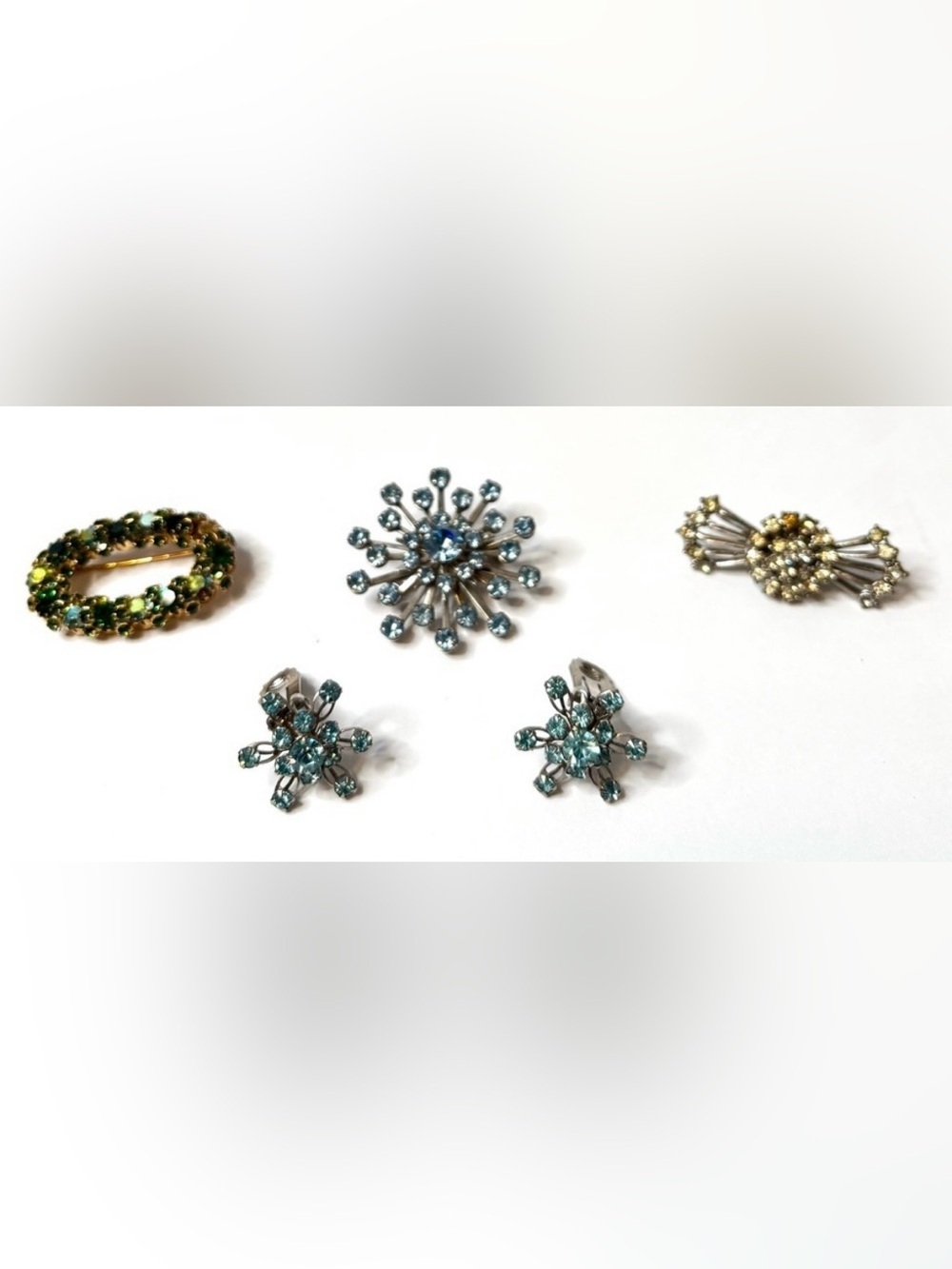 BROOCHES & EARRING JEWELRY
